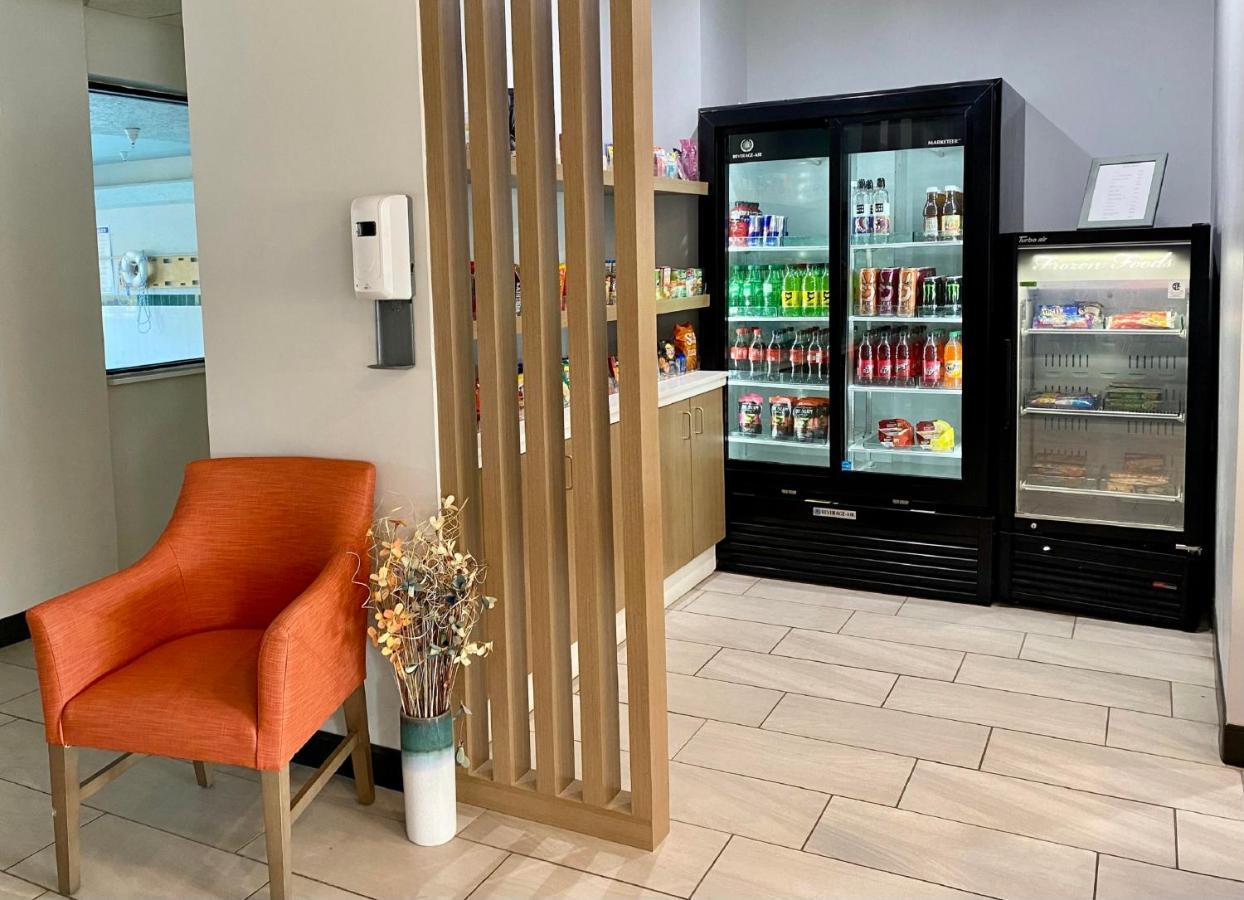 Holiday Inn Express Plymouth By Ihg Esterno foto