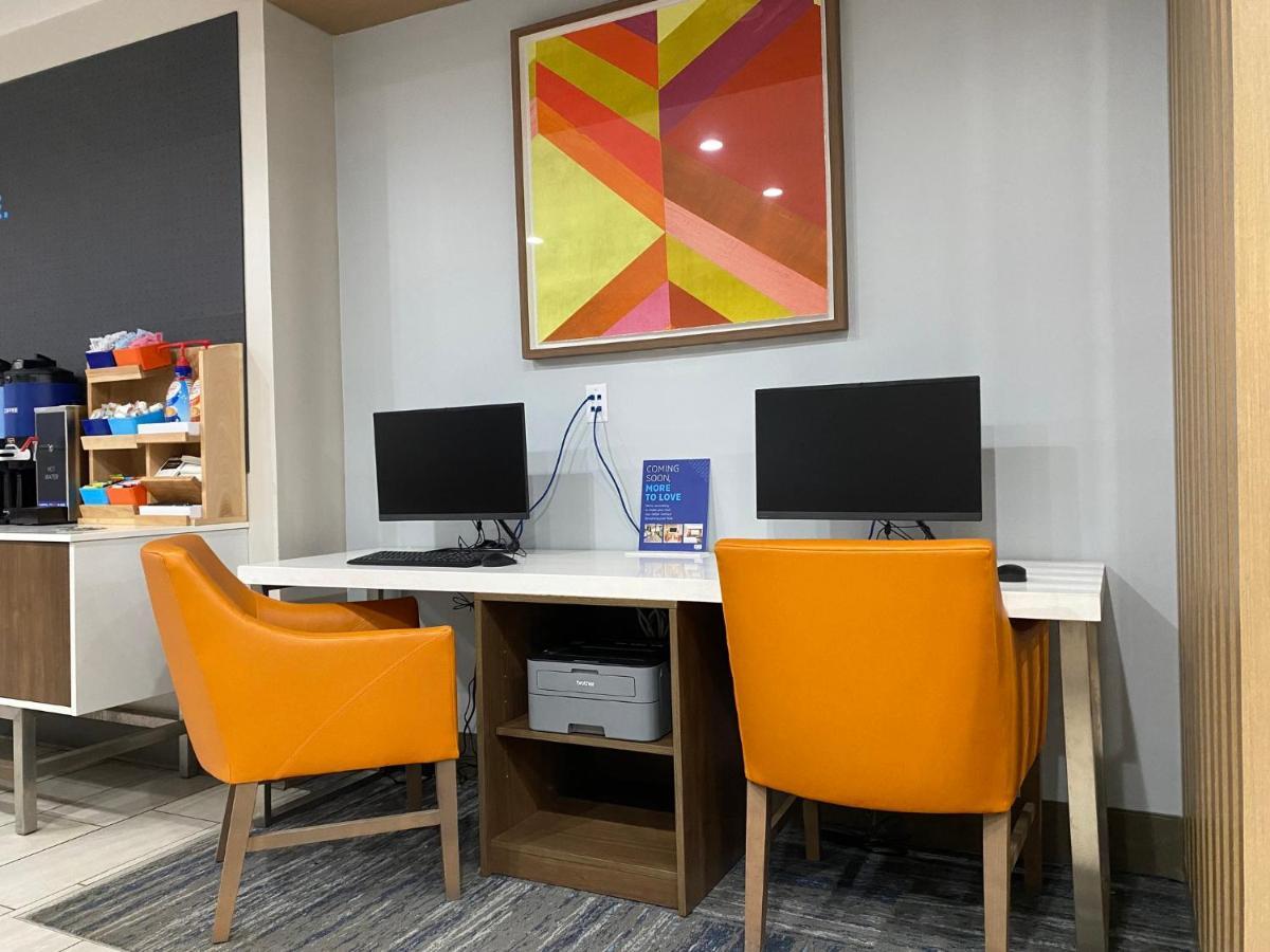 Holiday Inn Express Plymouth By Ihg Esterno foto