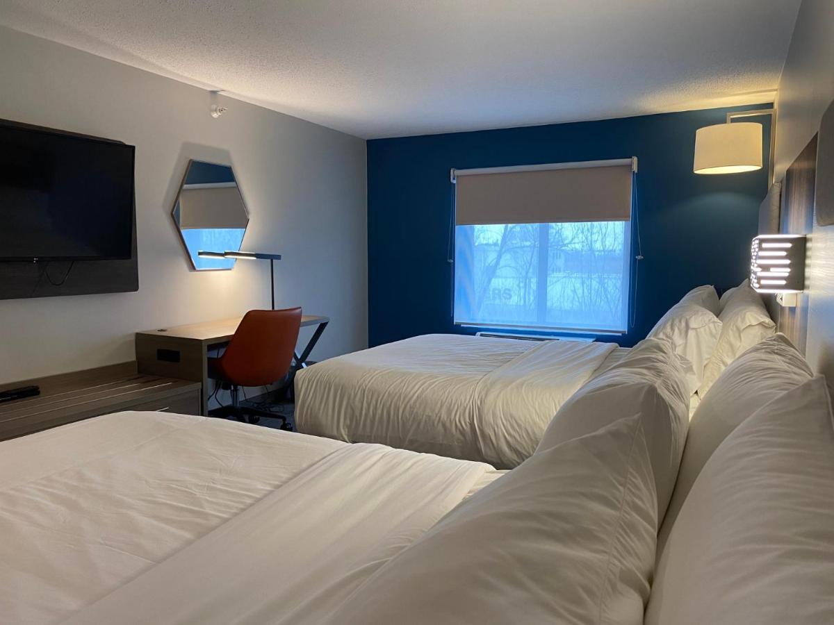 Holiday Inn Express Plymouth By Ihg Esterno foto